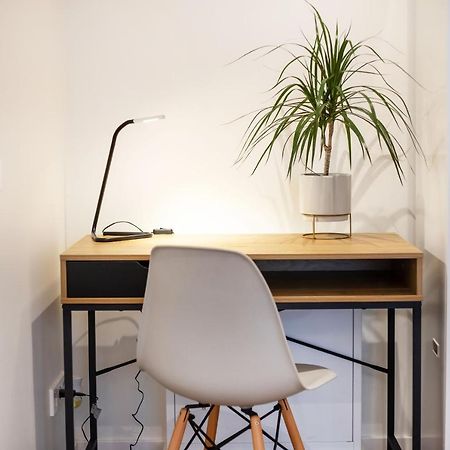 3 Bedroom Apart/24H Self Check In/Free Parking/Up To 6 People/ Вильнюс Экстерьер фото