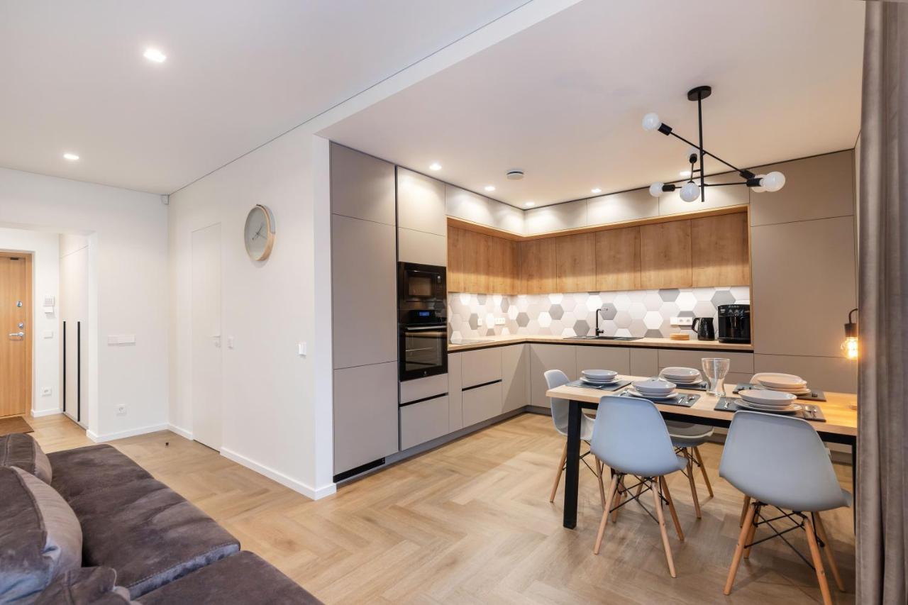 3 Bedroom Apart/24H Self Check In/Free Parking/Up To 6 People/ Вильнюс Экстерьер фото
