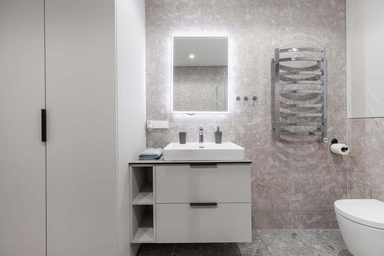 3 Bedroom Apart/24H Self Check In/Free Parking/Up To 6 People/ Вильнюс Экстерьер фото