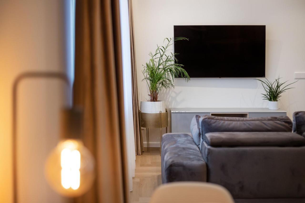 3 Bedroom Apart/24H Self Check In/Free Parking/Up To 6 People/ Вильнюс Экстерьер фото